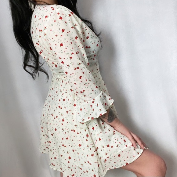 PRINCESS POLLY RARE BELL SLEEVE ROSÉ WRAP DRESS - Picture 3 of 6